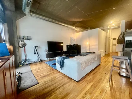 $2,650 | 1151 West 15th Street, Unit 137, Chicago, IL 60608