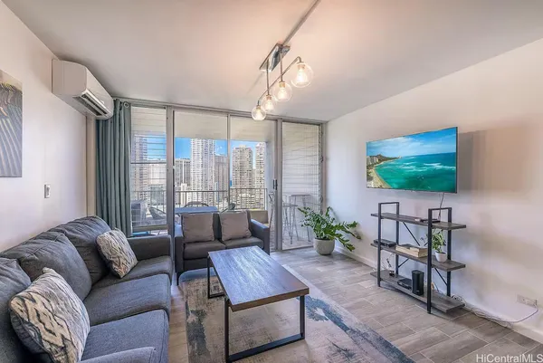 $2,400 | 1848 Kahakai Drive, Unit 2105, Honolulu, HI 96814