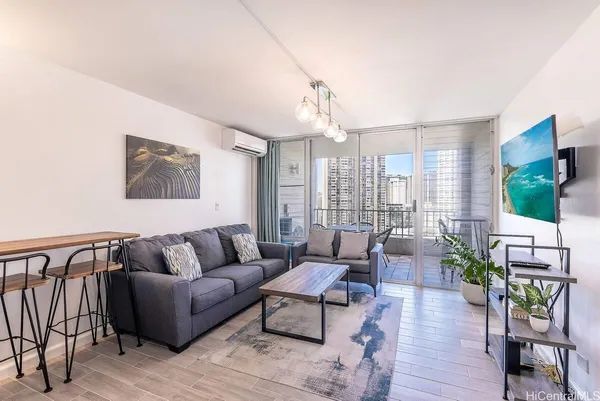 $2,400 | 1848 Kahakai Drive, Unit 2105, Honolulu, HI 96814