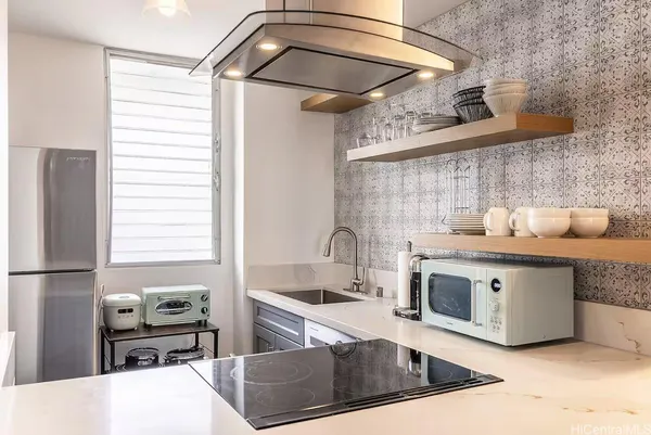 $2,400 | 1848 Kahakai Drive, Unit 2105, Honolulu, HI 96814