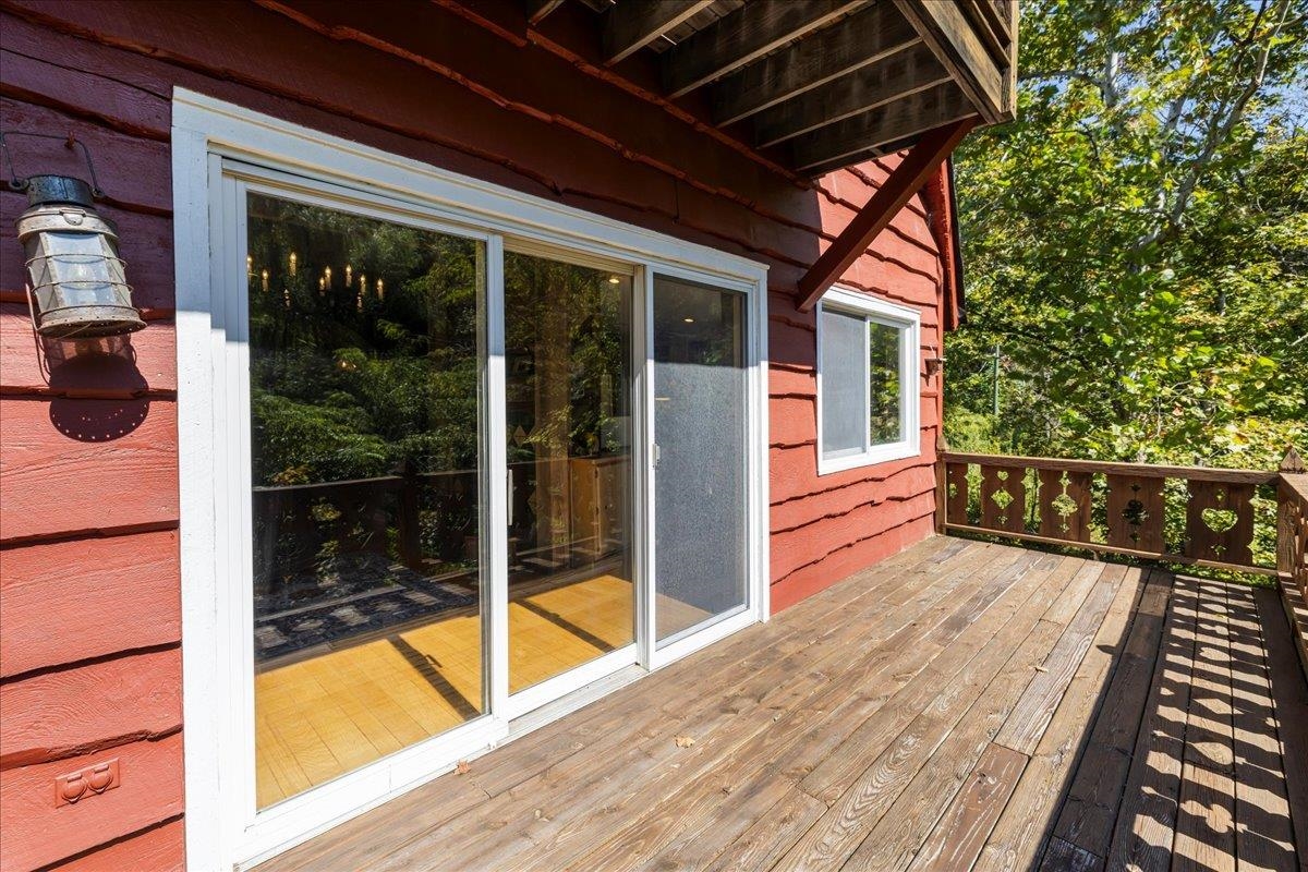 6602 Middlebrook Road Raphine, VA 24472 - Photo 25 of 68 a view of a balcony