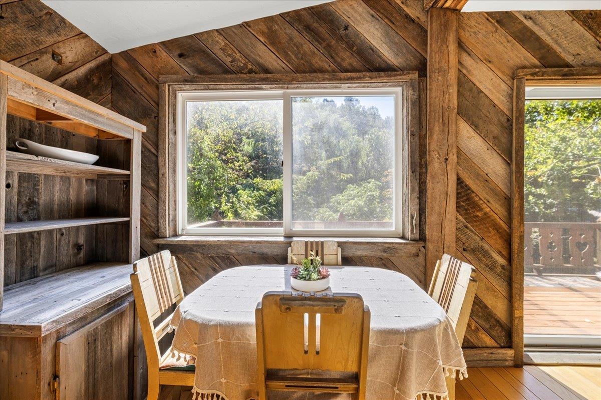 6602 Middlebrook Road Raphine, VA 24472 - Photo 28 of 68 a dining room with furniture and window