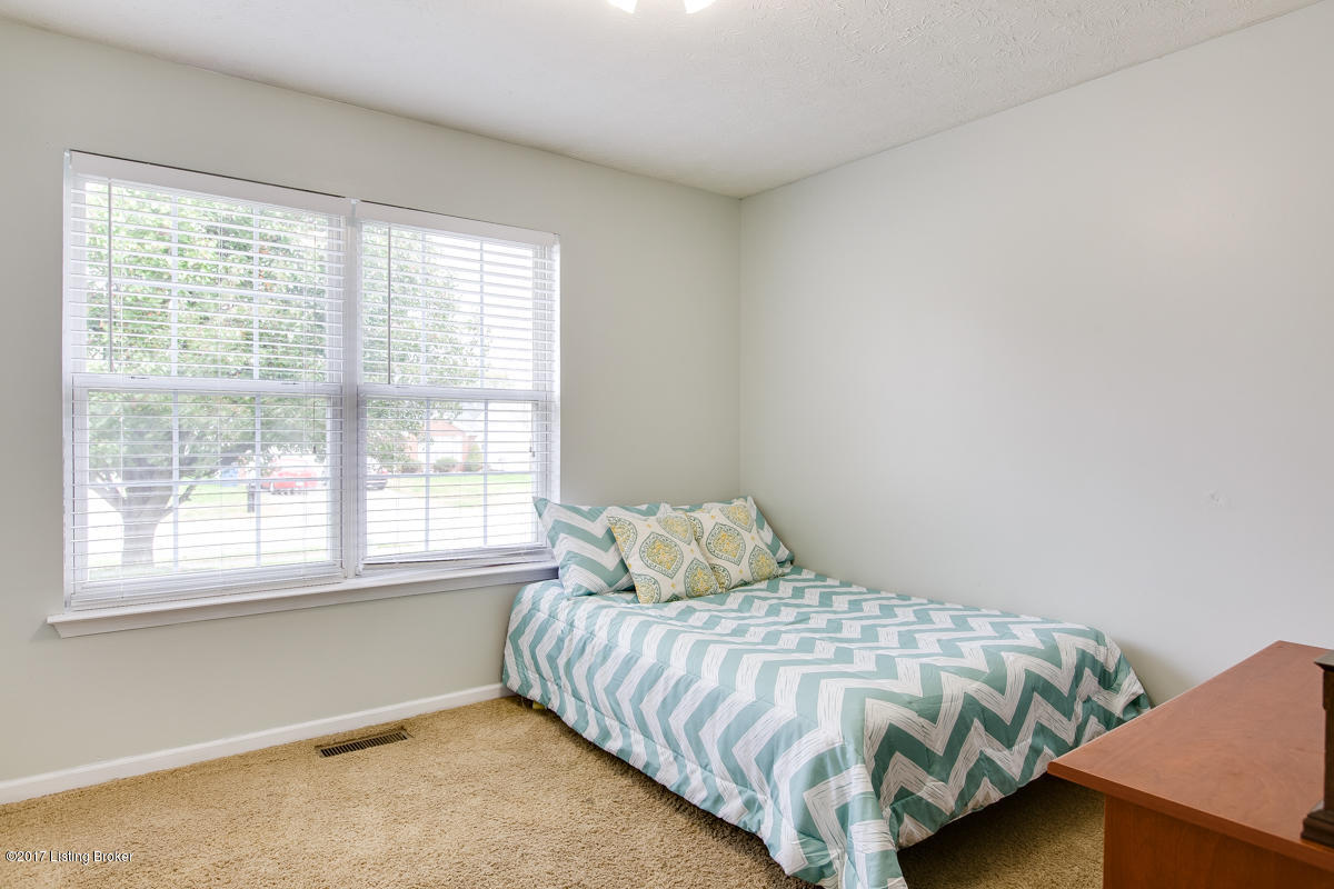9606 Brooks Bend Road Louisville, KY 40258 - Photo 21 of 43 9606 Brooks Bend Rd-22