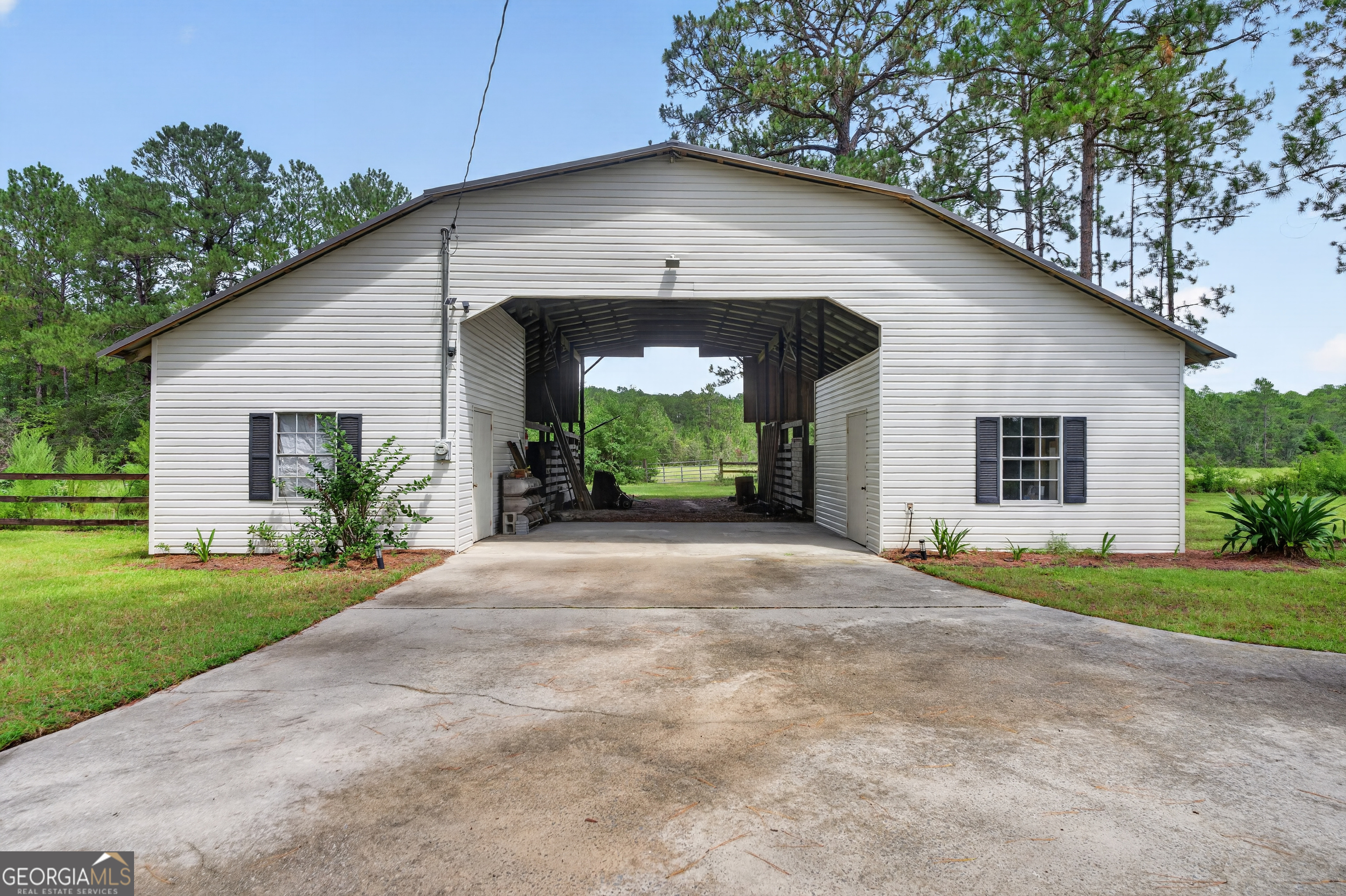 5486 Bowen Road Blackshear, GA 31516 - Photo 5 of 52 Gallery Image 5