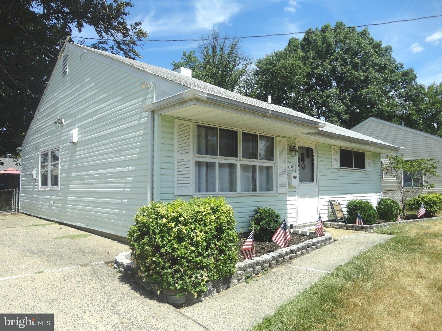 303 East Rudderow Avenue Maple Shade, NJ 08052 - Photo 2 of 24 Exterior Front