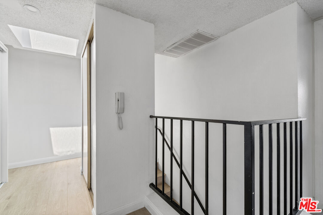 10916 Huston Street, Unit 102 North Hollywood, CA 91601 - Photo 15 of 22