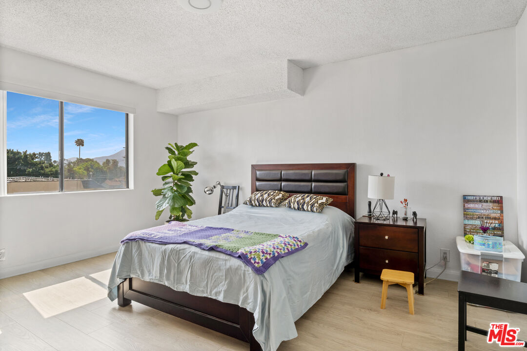 10916 Huston Street, Unit 102 North Hollywood, CA 91601 - Photo 20 of 22