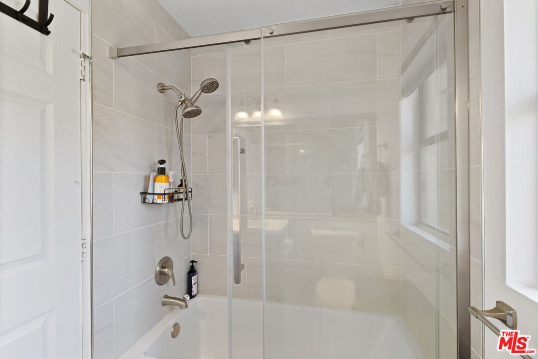 10916 Huston Street, Unit 102 North Hollywood, CA 91601 - Photo 22 of 22