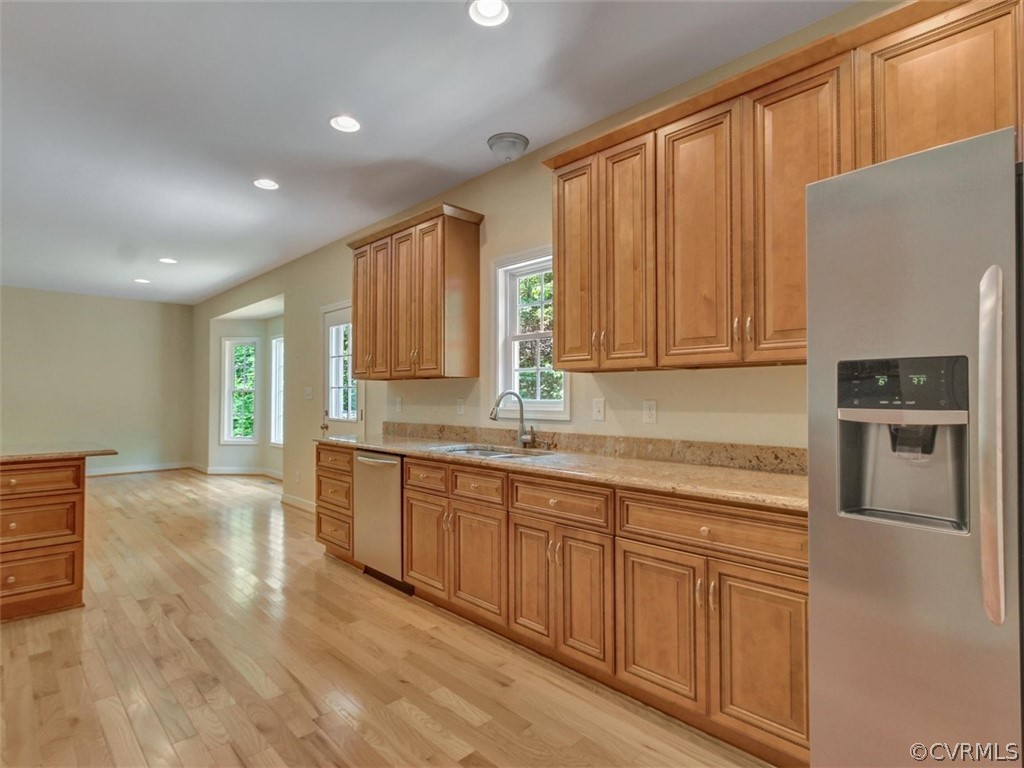 4720 Powhatan Lakes Road Powhatan, VA 23139 - Photo 16 of 35 Kitchen with granite counter-tops, breakfast bar,