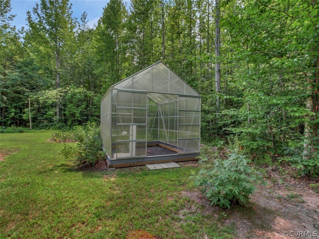 4720 Powhatan Lakes Road Powhatan, VA 23139 - Photo 32 of 35 Greenhouse
