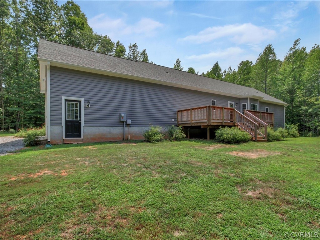 4720 Powhatan Lakes Road Powhatan, VA 23139 - Photo 33 of 35 Back exterior view