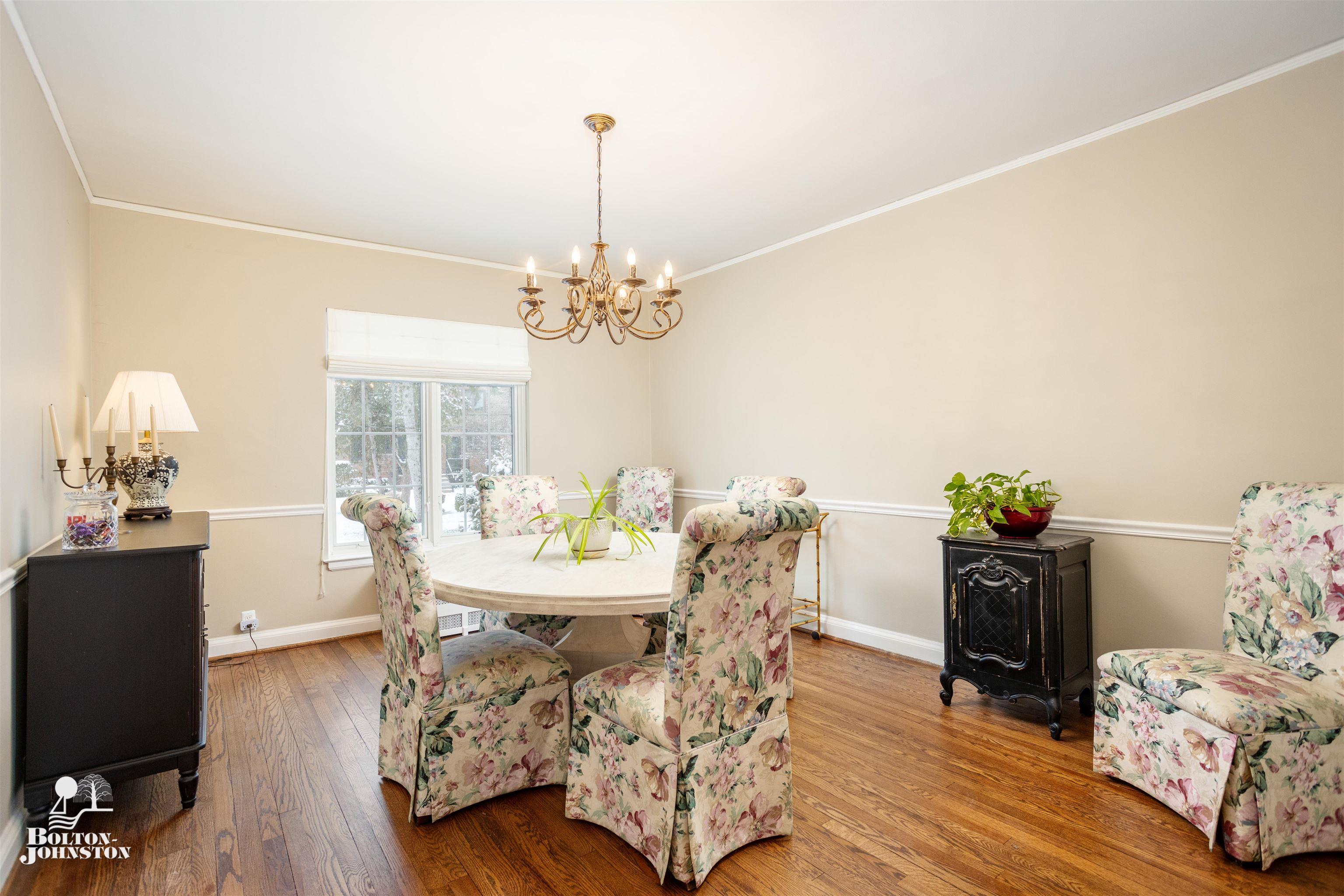 508 St Clair Avenue Grosse Pointe, MI 48230 - Photo 10 of 42 50132575-9e7952e6-ed38-42fe-9979-a3ceb66ac3eb.JPG