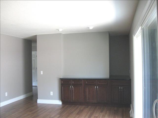 718 West Dean Road Temperance, MI 48182 - Photo 14 of 20 Eating Area