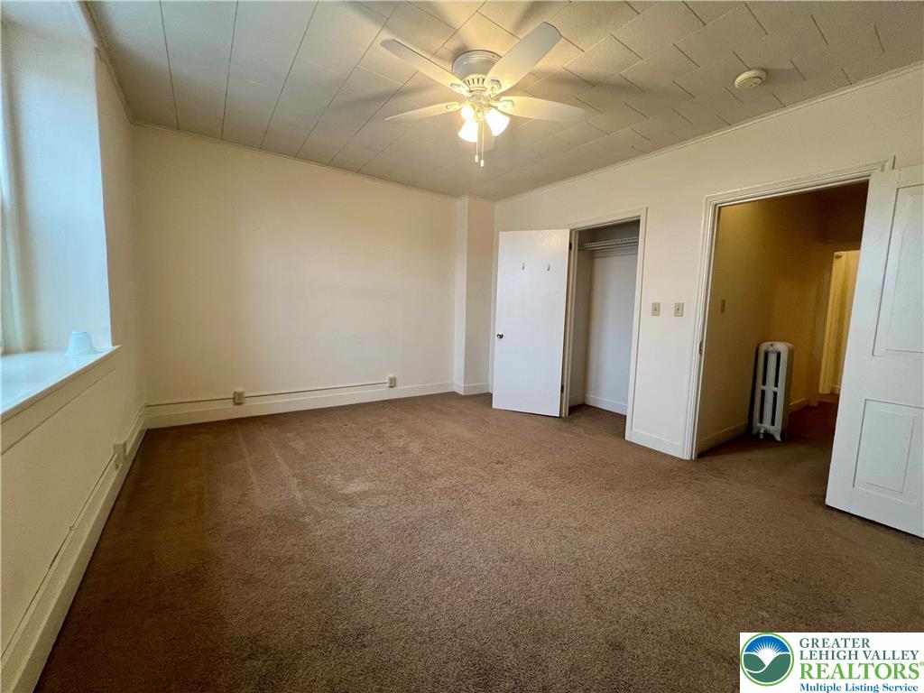 606 West Broad Street, Unit F Bethlehem, PA 18018 - Photo 10 of 12 an empty room with a bathroom