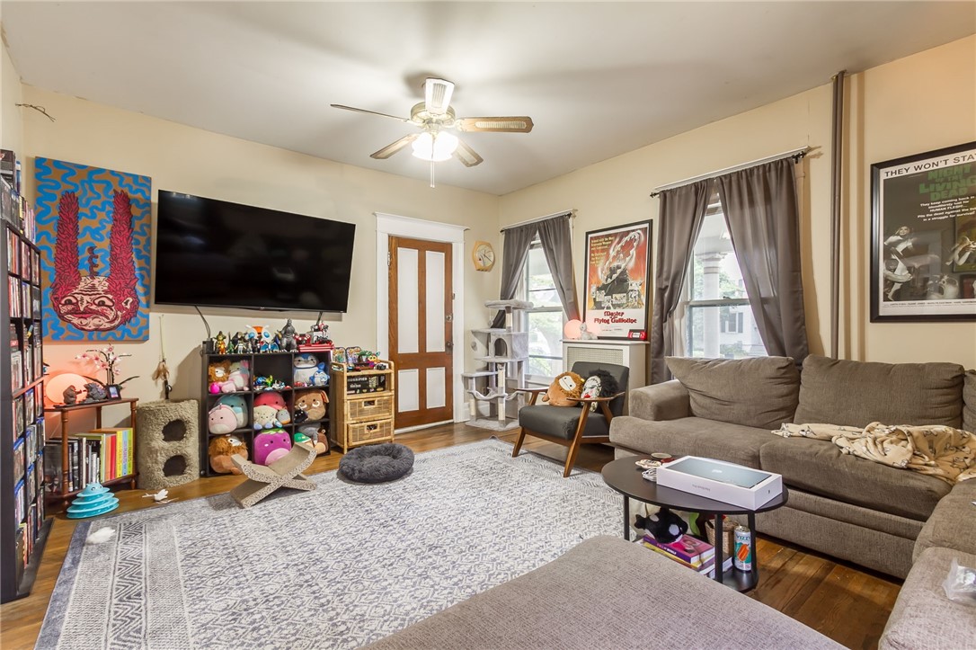 370 Pearl Street Rochester, NY 14607 - Photo 9 of 29