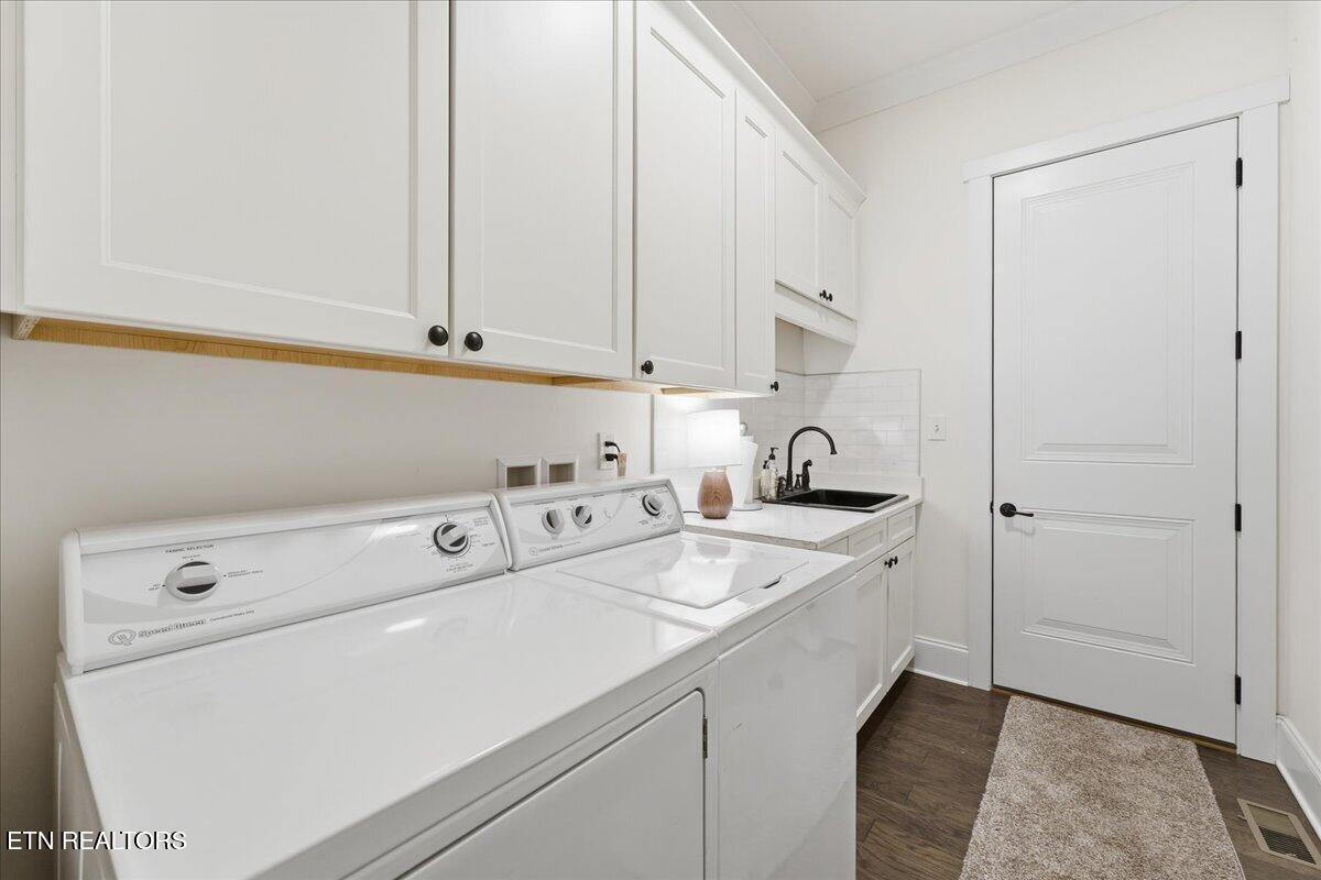 107 Daleyuhski Way Loudon, TN 37774 - Photo 26 of 43 26-Laundry