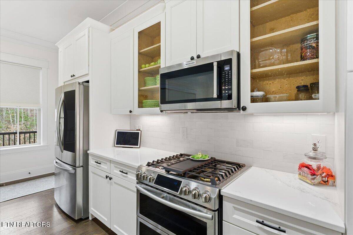 107 Daleyuhski Way Loudon, TN 37774 - Photo 8 of 43 08-Kitchen