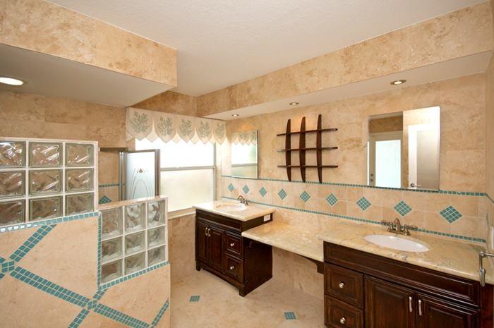 9535 Lake Serena Drive Boca Raton, FL 33496 - Photo 21 of 25 Master bathroom