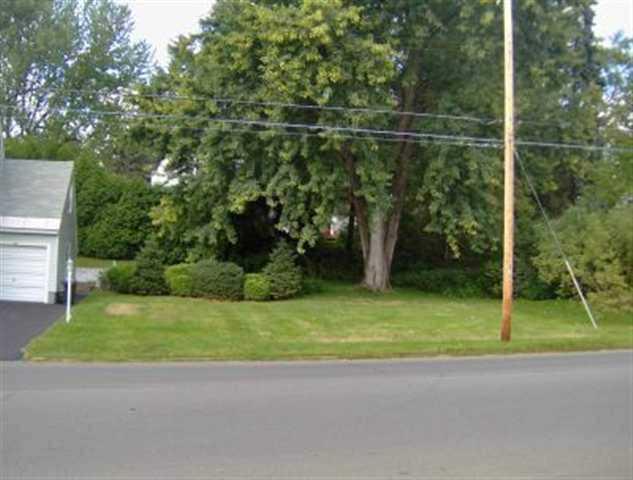 186 Northampton Road Amsterdam, NY 12010 - Photo 3 of 6 Photo 3