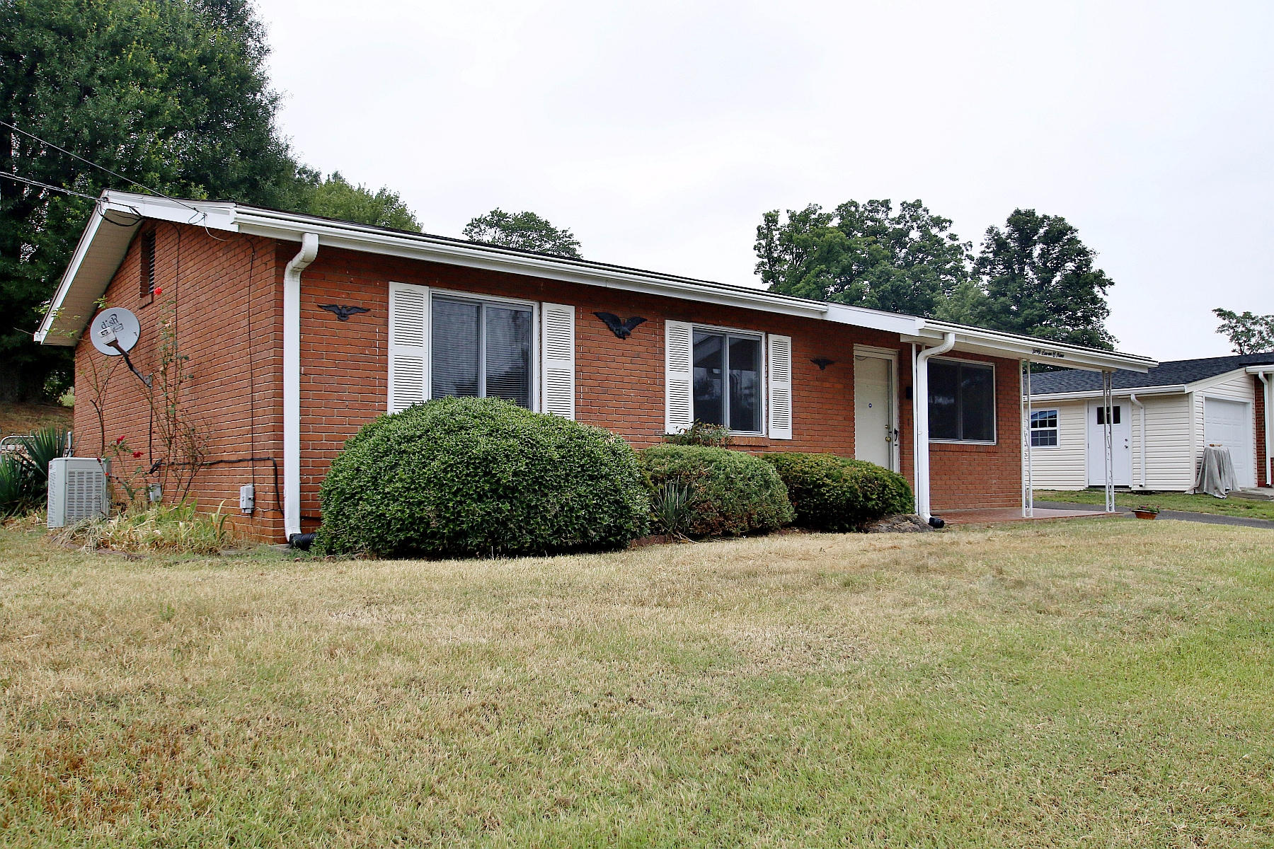 4709 Desi Road Northwest Roanoke, VA 24017 - Photo 2 of 30 _MG_4828