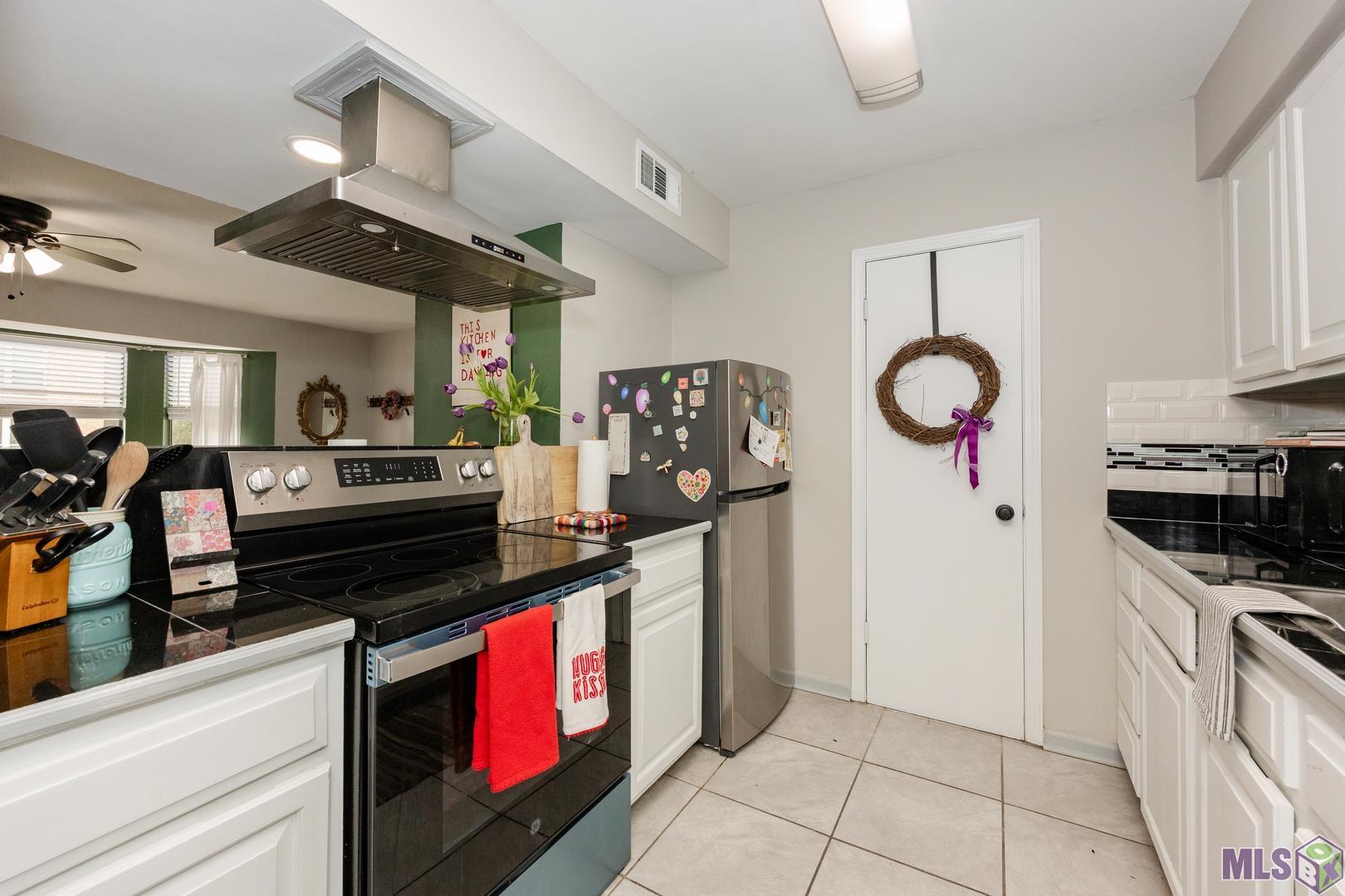 1727 South Brightside View Drive, Unit D Baton Rouge, LA 70820 - Photo 3 of 11