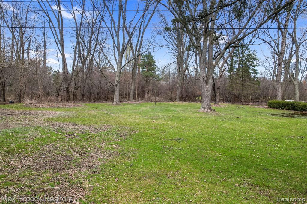 2905 West Hickory Grove Road Bloomfield Hills, MI 48302 - Photo 24 of 25
