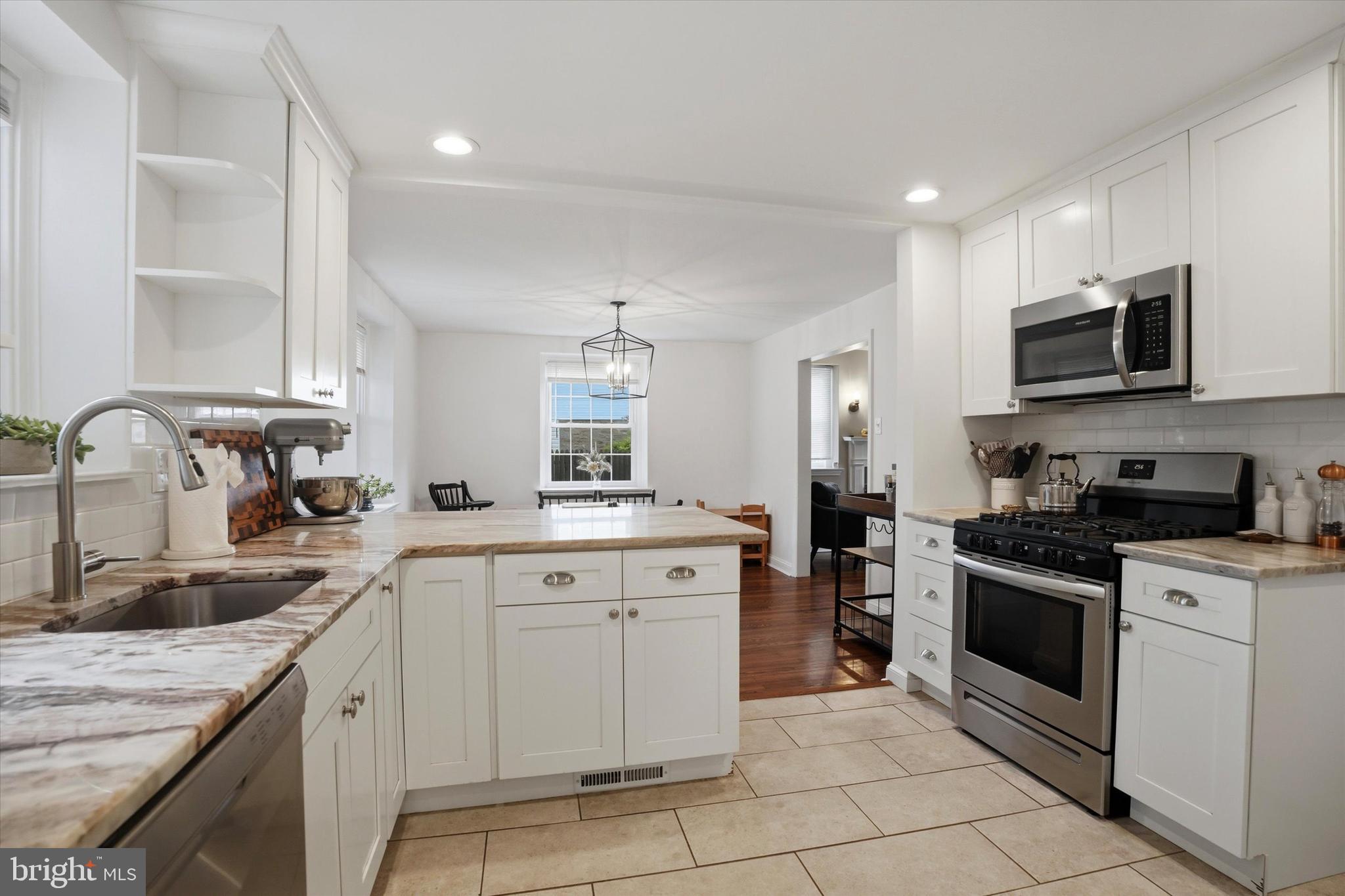208 Parham Road Springfield, PA 19064 - Photo 13 of 39