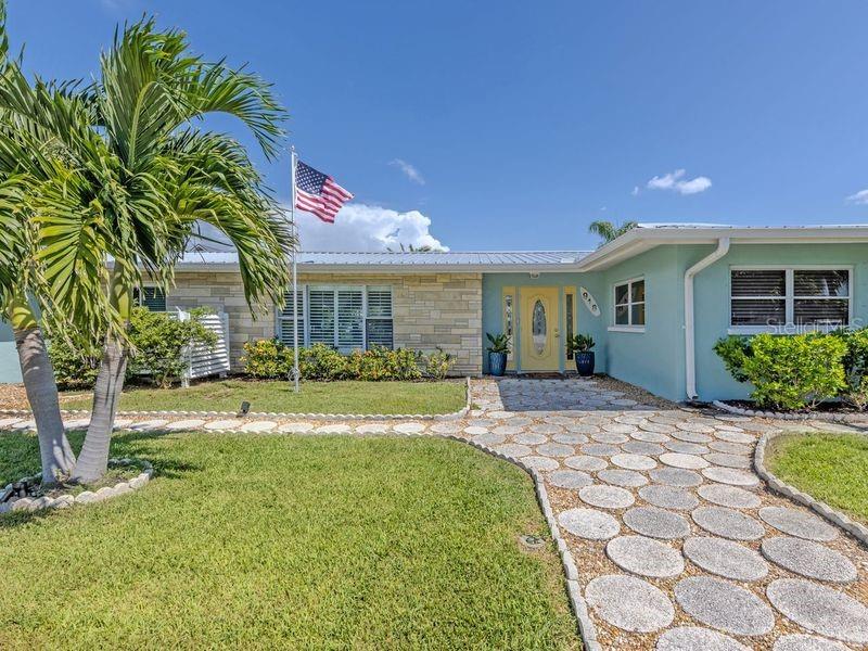 918 Gibbs Road Venice, FL 34285 - Photo 1 of 41 Gallery Image 1