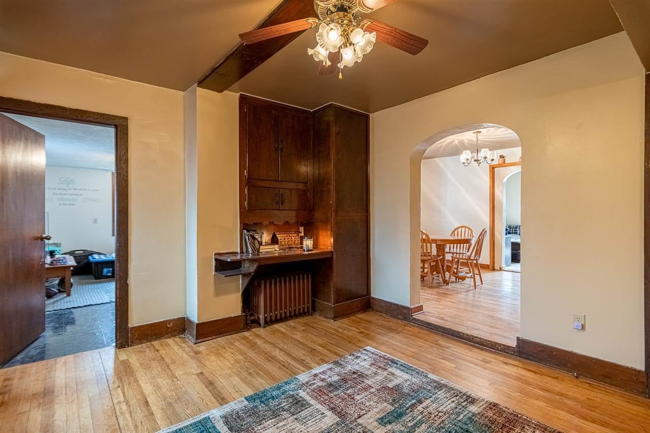 4413 V Street Homestead, IA 52236 - Photo 10 of 45 Gallery Image 10