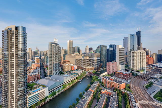 501 North Clinton Street, Unit 3203 Chicago, IL 60654 - Photo 11 of 35