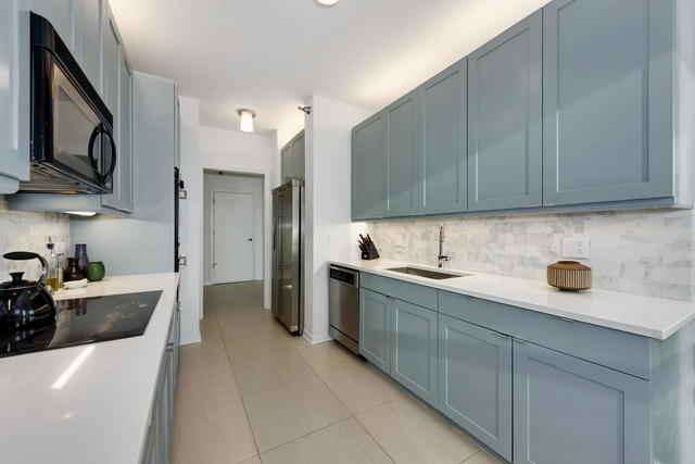 501 North Clinton Street, Unit 3203 Chicago, IL 60654 - Photo 15 of 35