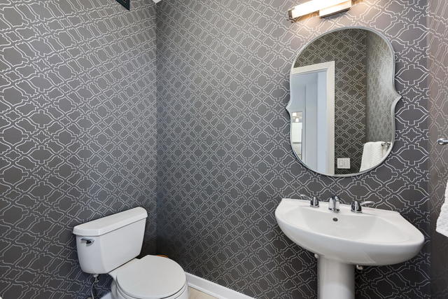 501 North Clinton Street, Unit 3203 Chicago, IL 60654 - Photo 18 of 35