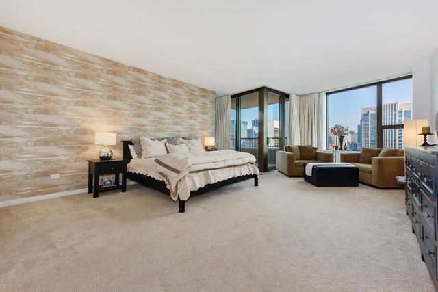 501 North Clinton Street, Unit 3203 Chicago, IL 60654 - Photo 19 of 35