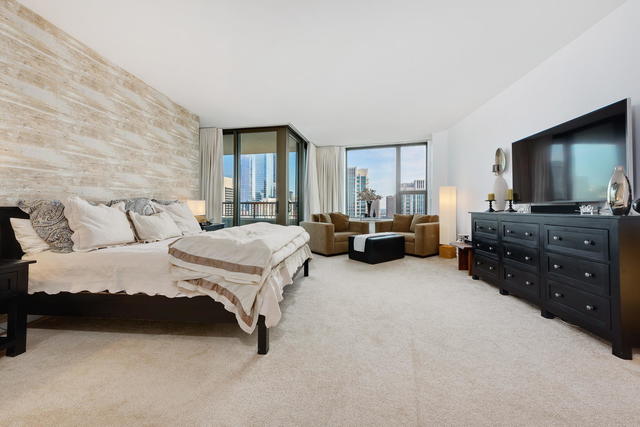 501 North Clinton Street, Unit 3203 Chicago, IL 60654 - Photo 21 of 35