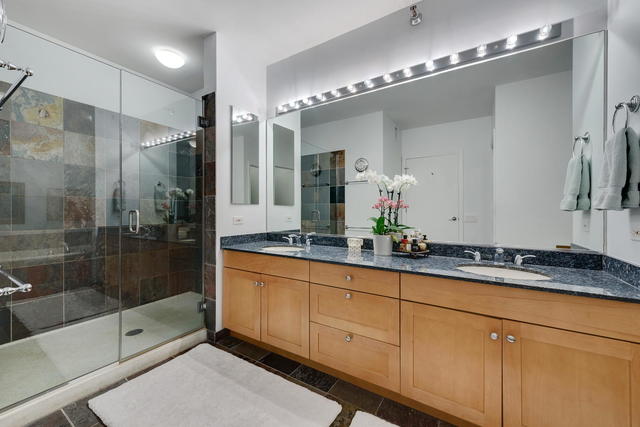 501 North Clinton Street, Unit 3203 Chicago, IL 60654 - Photo 24 of 35