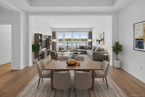 $1,899,000 | 10 Shore Road, Unit 208, Glenwood Landing, NY 11547