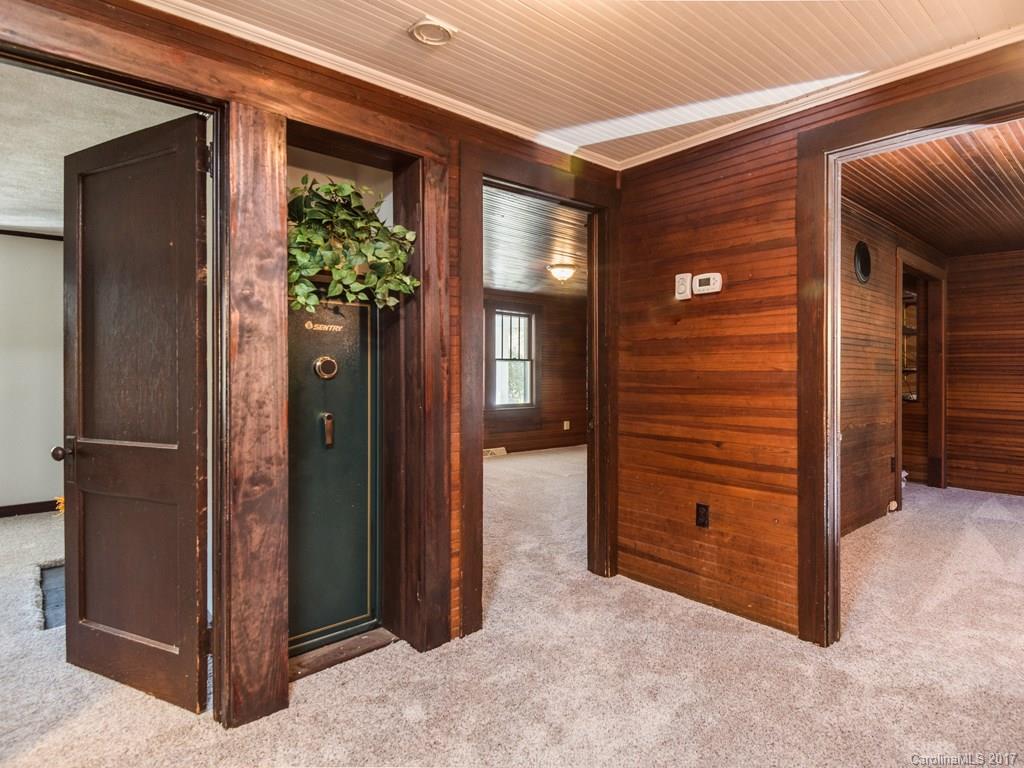 598 Morgan Hill Road Fairview, NC 28730 - Photo 13 of 24 Gallery Image 13
