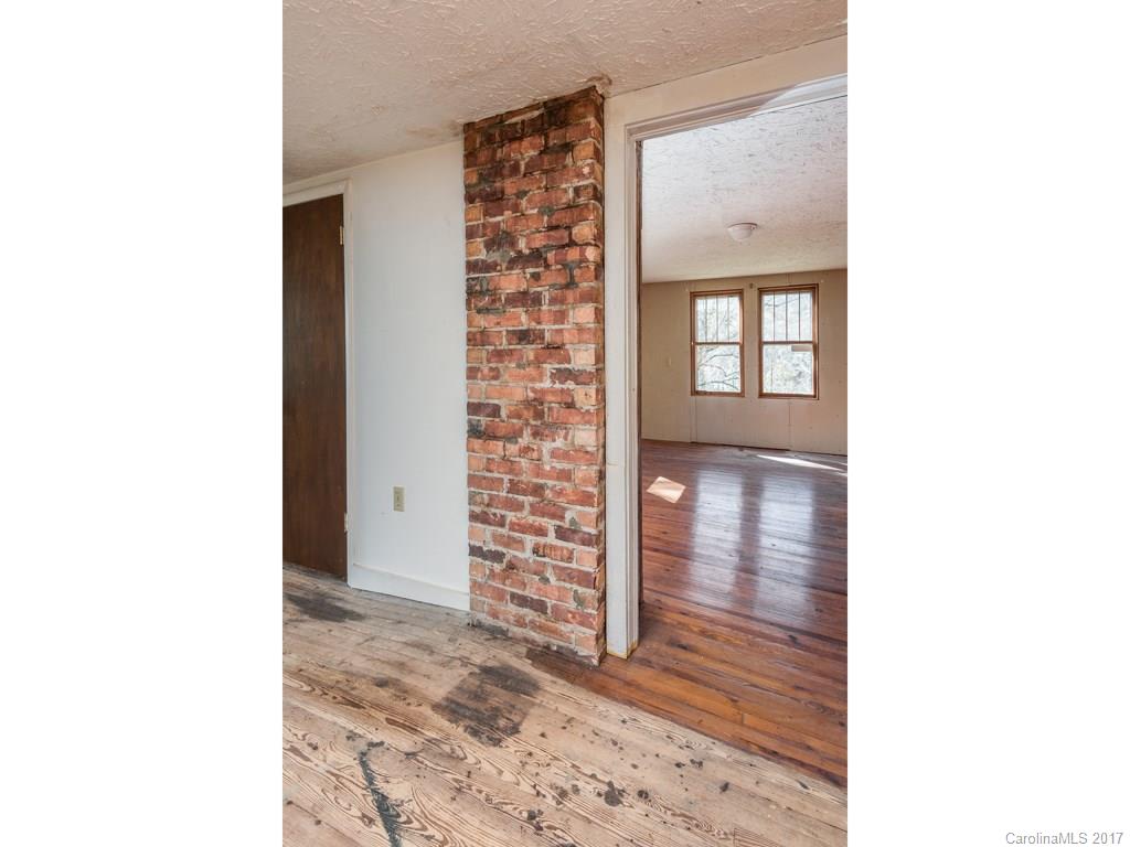 598 Morgan Hill Road Fairview, NC 28730 - Photo 18 of 24 Gallery Image 18