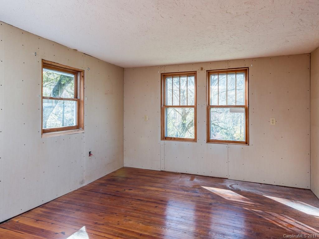 598 Morgan Hill Road Fairview, NC 28730 - Photo 19 of 24 Gallery Image 19