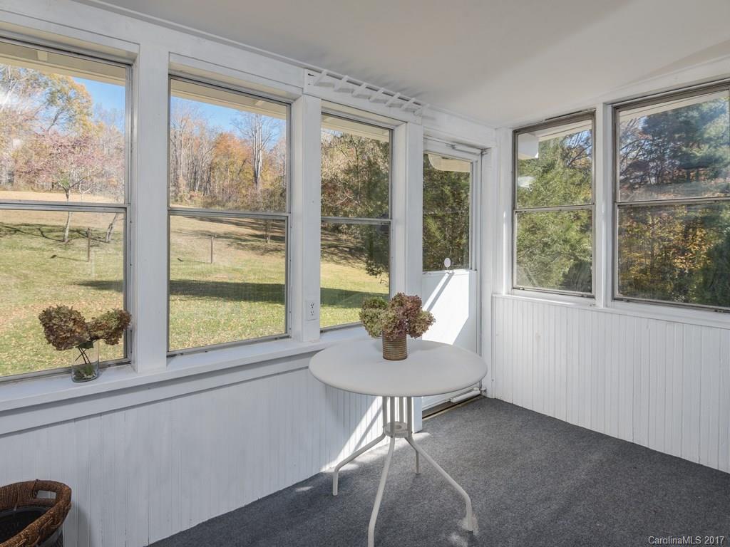 598 Morgan Hill Road Fairview, NC 28730 - Photo 10 of 24 Gallery Image 10