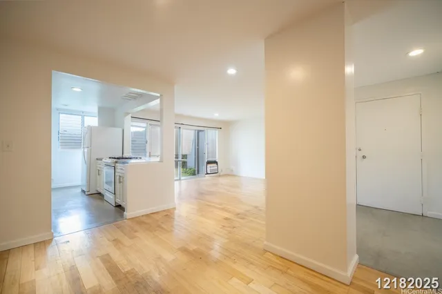 $2,700 | 98-448 Kilinoe Street, Unit 907, Aiea, HI 96701