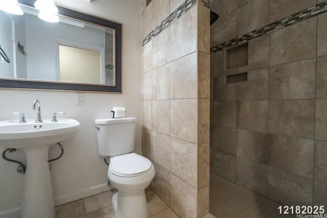 $2,700 | 98-448 Kilinoe Street, Unit 907, Aiea, HI 96701