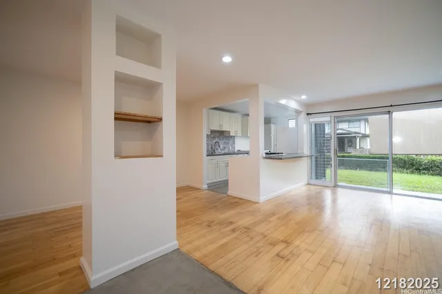 $2,700 | 98-448 Kilinoe Street, Unit 907, Aiea, HI 96701