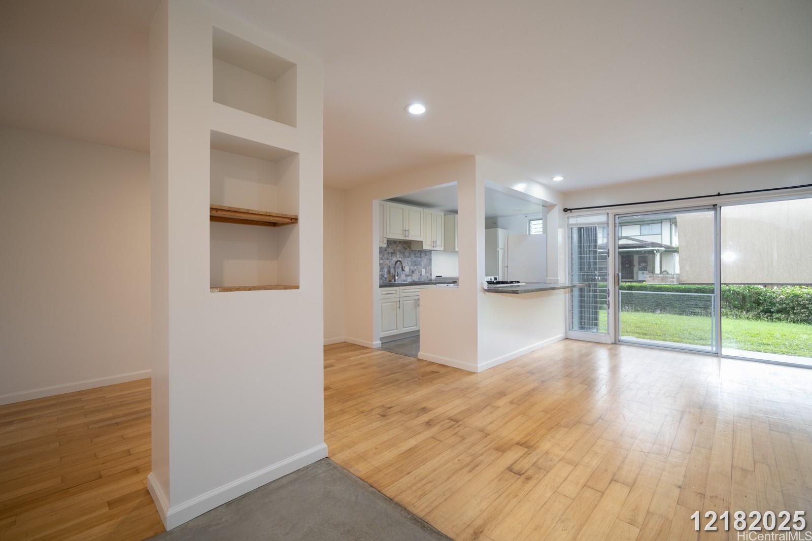 98-448 Kilinoe Street, Unit 907 Aiea, HI 96701 - Photo 4 of 25