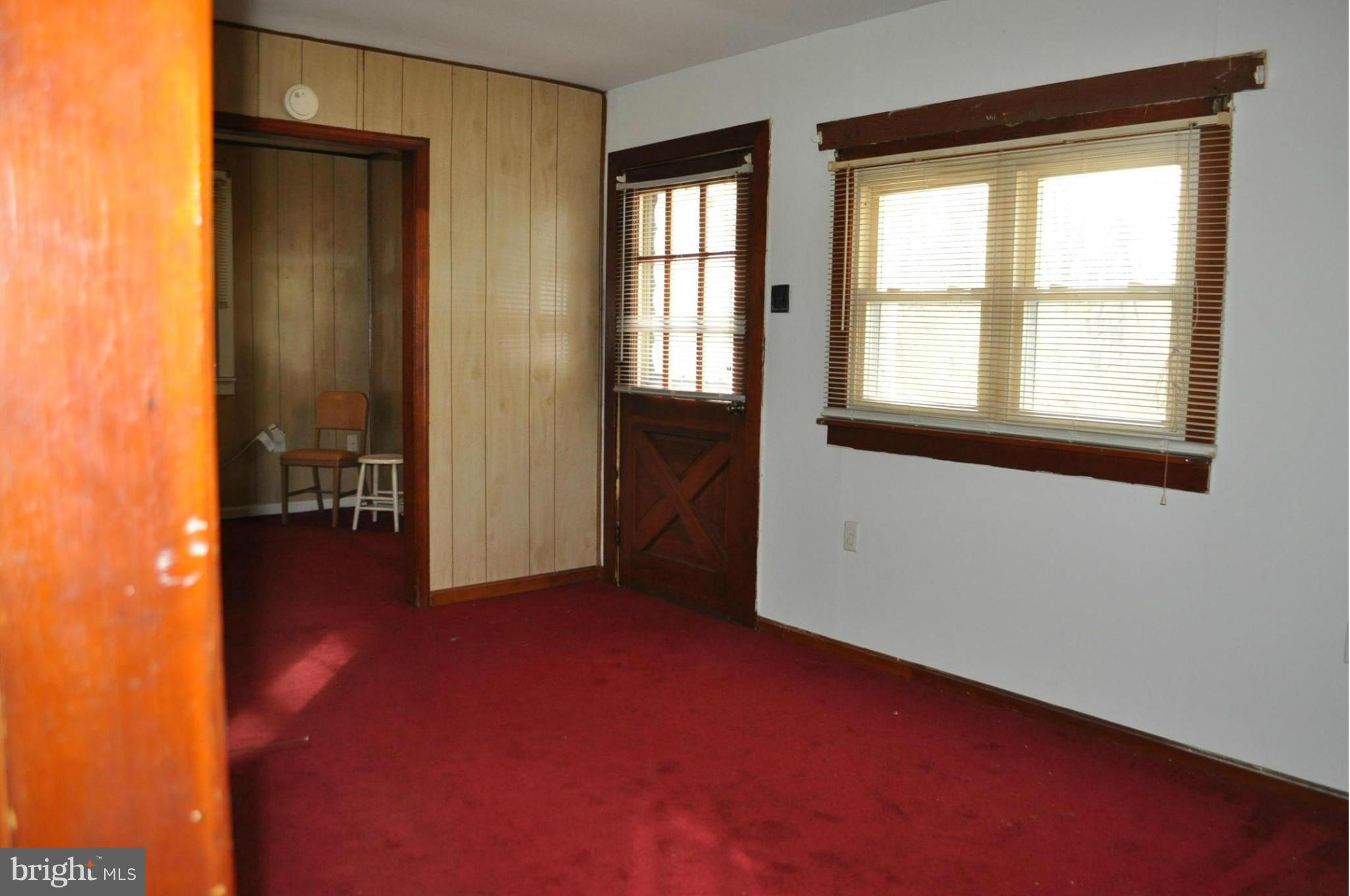 18275 Johnson Road Triangle, VA 22172 - Photo 22 of 28 Living Room