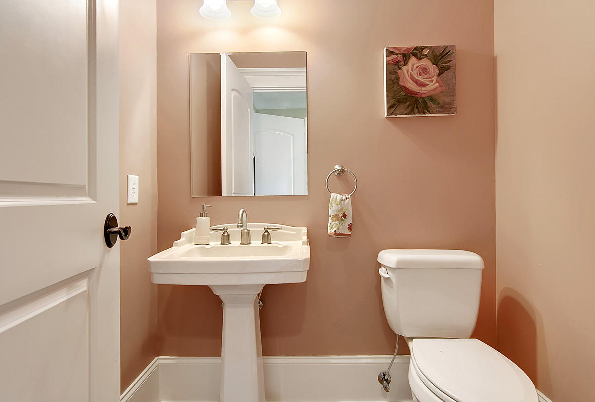 2525 Ballast Point Mount Pleasant, SC 29466 - Photo 50 of 95 2525 Ballast Pt up bathroom