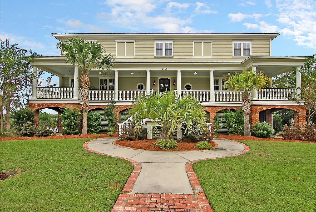2525 Ballast Point Mount Pleasant, SC 29466 - Photo 85 of 95 2525 Ballast Pt front center ground