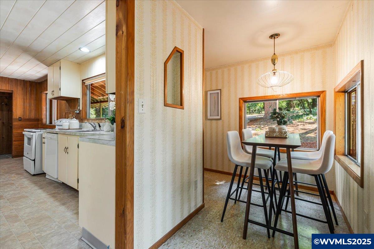 33744 Meeker Road Northeast Albany, OR 97322 - Photo 23 of 44 Gallery Image 23