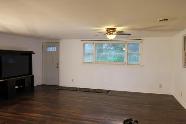 $215,000 | 3330 115th Avenue, Allegan, MI 49010