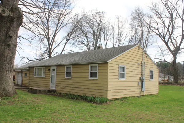 $215,000 | 3330 115th Avenue, Allegan, MI 49010